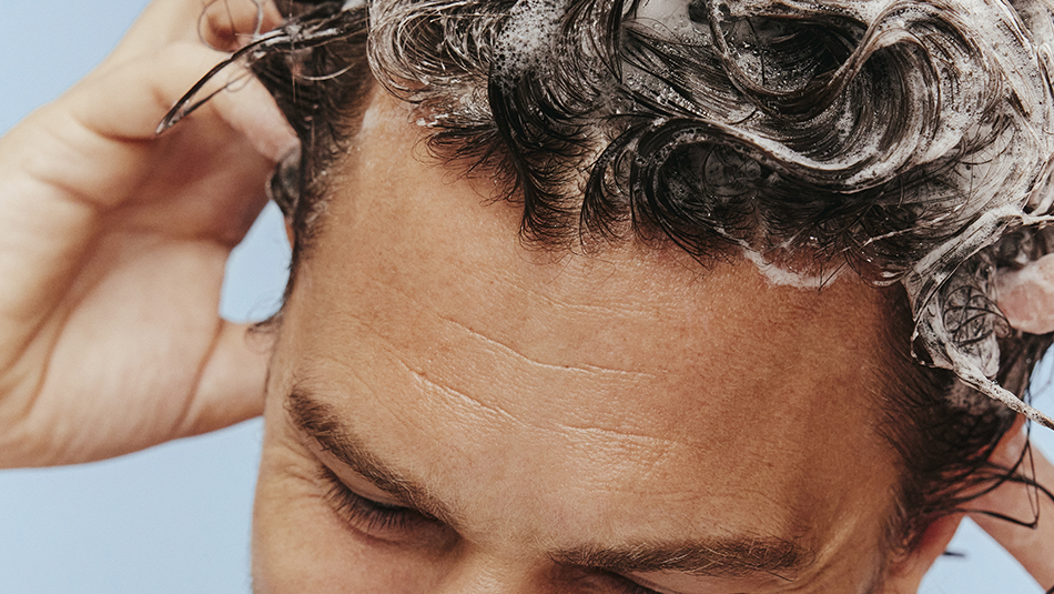 Sulfates dans les shampoings : pourquoi les éviter ? 