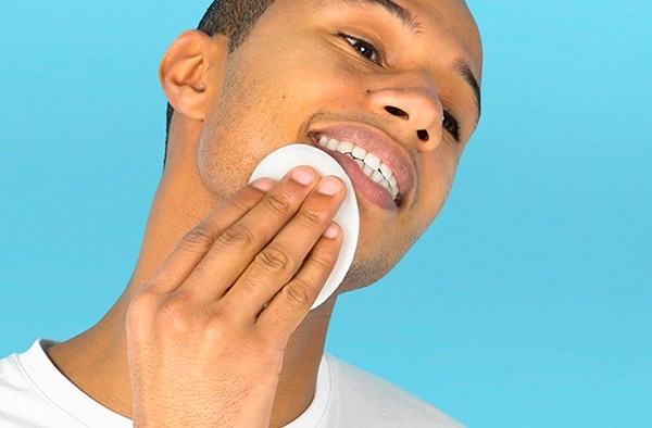 Prendre soin de sa peau mixte : suivez le guide